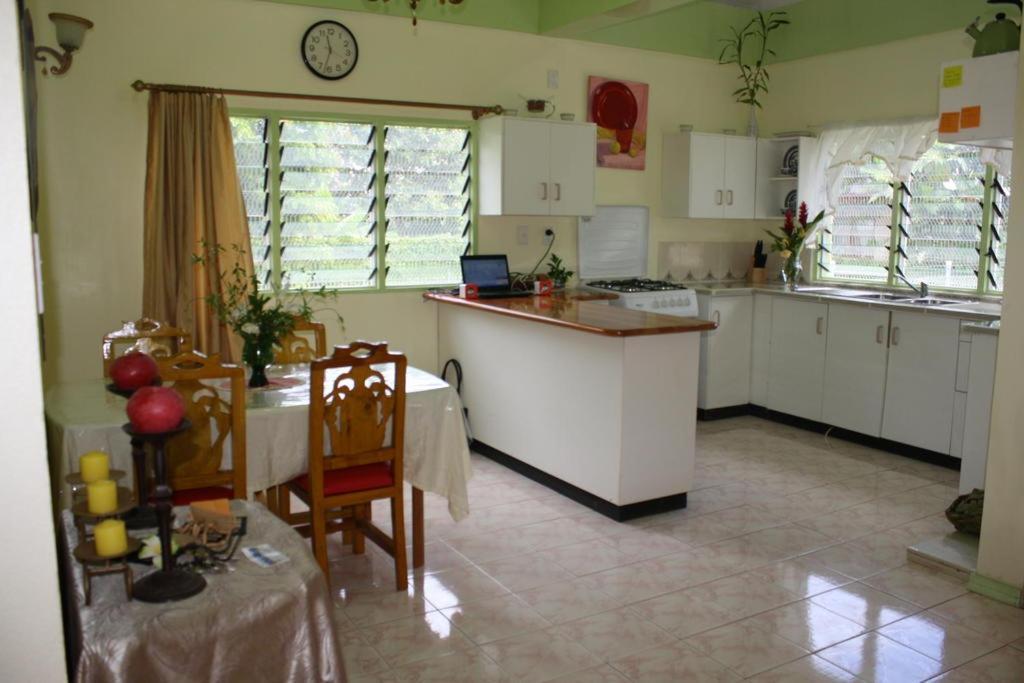 Malau Lodge Nuku'alofa Dış mekan fotoğraf
